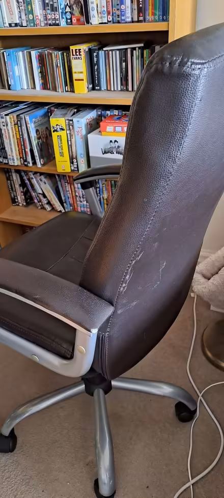 Photo of free office chair (Trinity EH5) #1