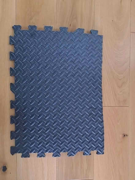 Photo of free rubber mats (Trinity EH5) #2