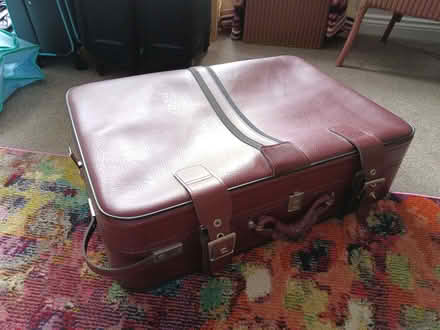 Photo of free Medium suitcase, traditional style (Wistaston CW2) #1
