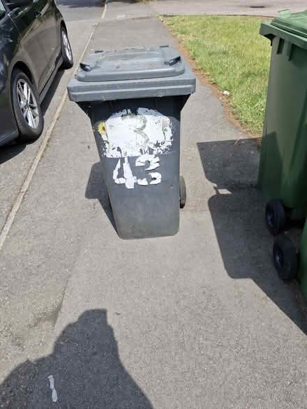 Photo of free Small wheelie bin (BR1 bickley) #1