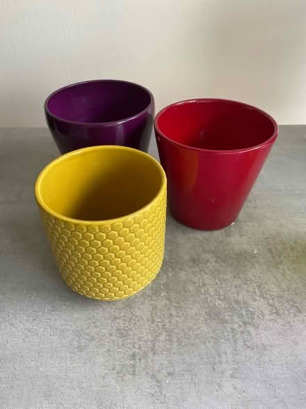 Photo of free Coloured plant pots (GU14) #1