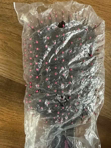 Photo of free New Hair brush and head bands (Common Edge FY4) #3