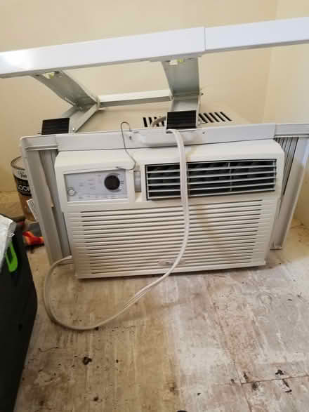 Photo of free Air Conditioner (Granite Falls/Lake Stevens) #1