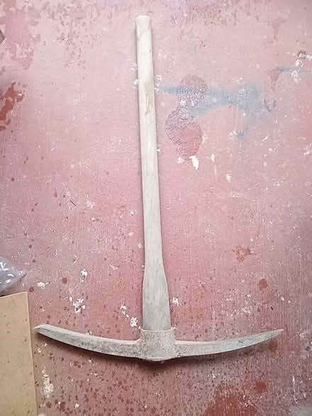 Photo of free Pick axe (Dunstable LU6) #1