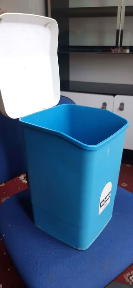 Photo of free Waste bin (Castle MK40) #2