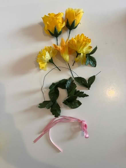 Photo of free Yellow Artificial flowers (Levenshulme, M19) #1