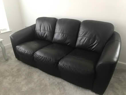 Photo of free Settee (Hednesford WS12) #1