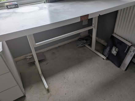 Photo of free White desk (Berkhamsted HP4) #1