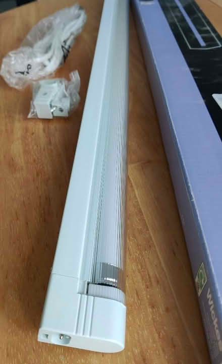 Photo of free Under cupboard light (Walstead RH16) #3