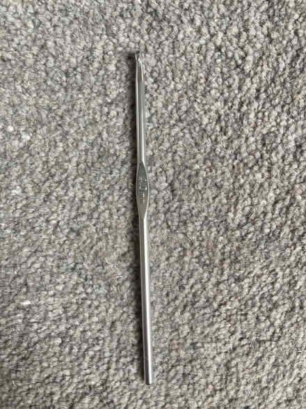 Photo of free 4mm crochet hook (Tettenhall WV6) #1