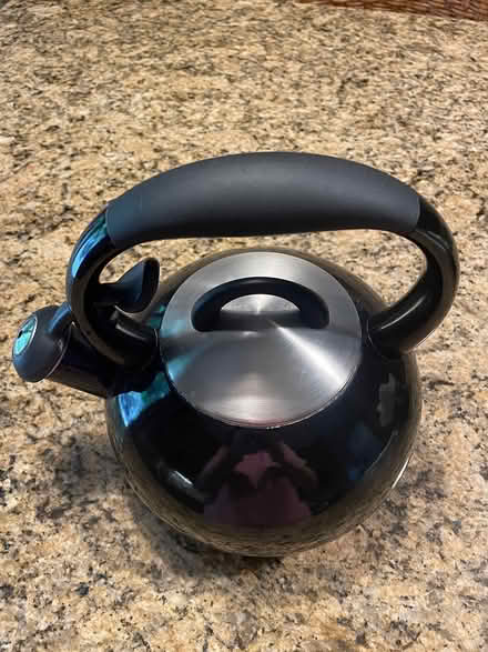 Photo of free Teapot (Putnam Valley) #2