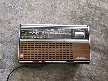Photo of free Radio, old radio all works see pics (GU21) #1