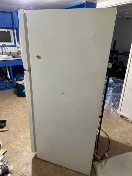 Photo of free refrigerator (anchorage downtown) #4