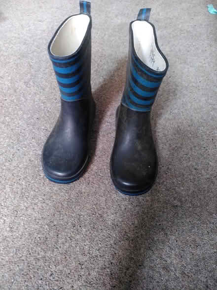 Photo of free Size 12 kids wellies (Sale moor M33) #1