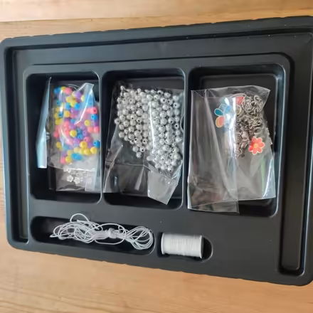 Photo of free Kids Make Your Own Charm Bracelet (Knighton LE2) #2