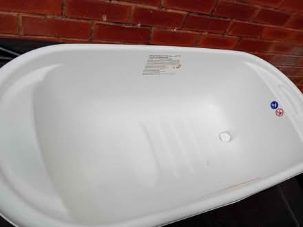 Photo of free Baby bath (L8) #2