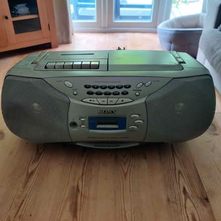 Photo of free CD /Radio / Tape Player (Knighton LE2) #1