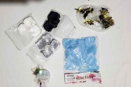 Photo of free Mixture of silk petals/confetti etc (E4 Chingford) #1