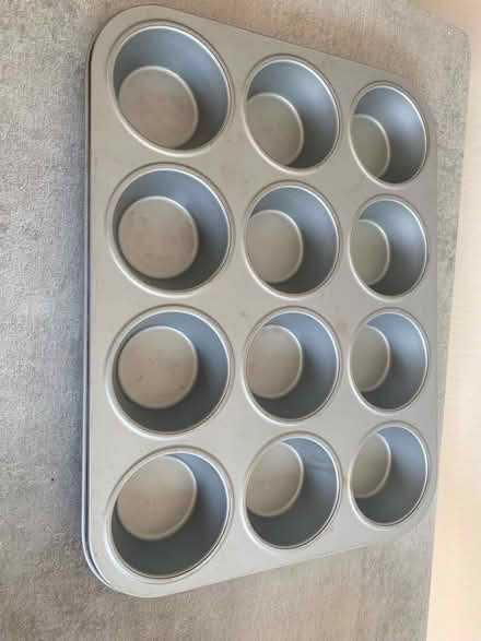 Photo of free Muffin tin (GU14) #1