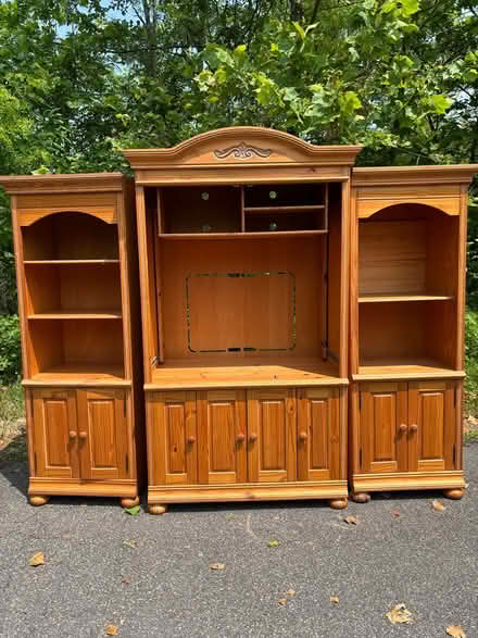 Photo of free Entertainment Center (Esopus) #1