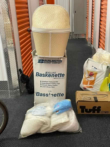 Photo of free Infant Bassinet w/ Sheets/Blankets (Just outside of Park Slope) #4