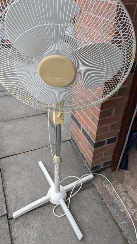 Photo of free Standing fan (Doffcocker BL1) #1