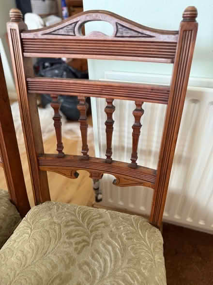 Photo of free Vintage Oak table and 3/4 chairs (Felpham PO22) #4