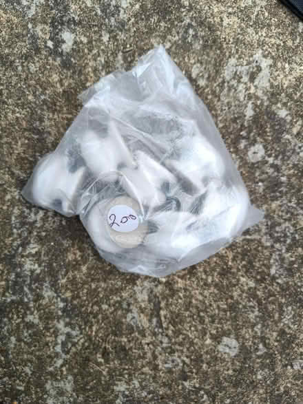 Photo of free Ceramic cupboard knobs (Aldershot GU12) #1