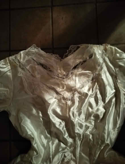 Photo of free Vintage Wedding Dress w/Train (Juanita (Kirkland)) #2