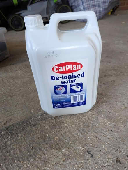 Photo of free De-ionised water (Hook RG27) #1
