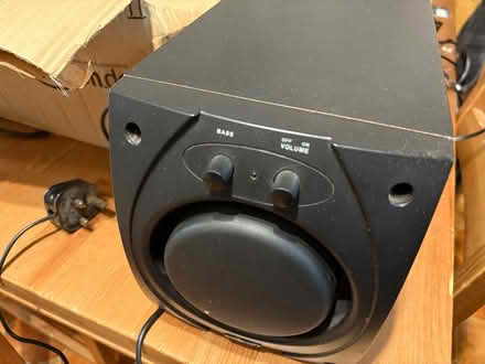 Photo of free 2.1 Speaker and Subwoofer Set (Kempston MK42) #1