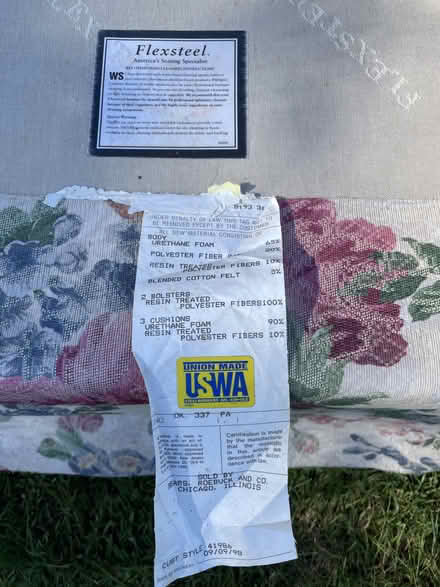 Photo of free Flexsteel Couch in Fair Condition (Quartermaster Heights, Vashon) #4