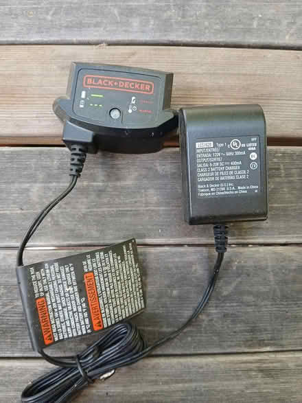 Photo of free charger (Thornhill Drive near Woodhaven) #1