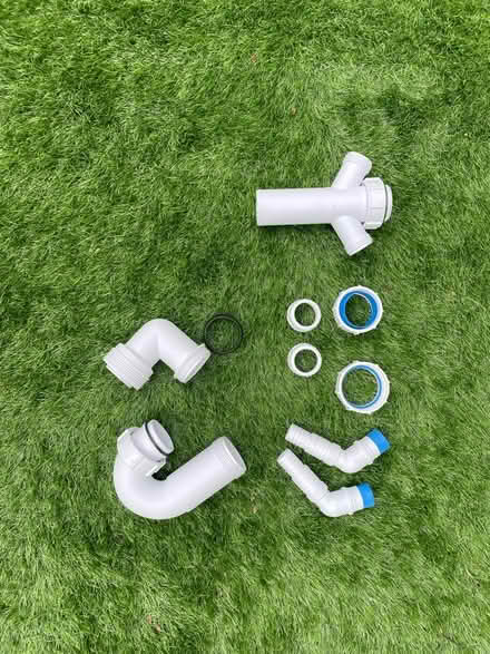 Photo of free Plumbing fittings (Balham SW12) #1