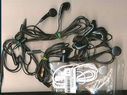 Photo of free 6 Earbud type earphones (Westmill SG5) #1