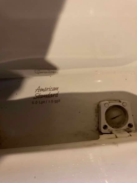 Photo of free American Standard toilet (Brooklyn—park slope 11215) #3