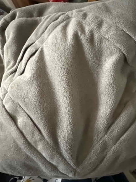 Photo of free JML travel cushion (Ashford TW15) #3