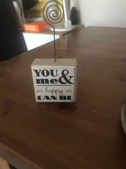 Photo of free Photo holder (CB25 9ae) #1