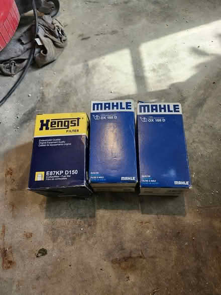 Photo of free 2 oil,1 fuel filter for 2013 TDI (Near Shaw's in Groton) #1