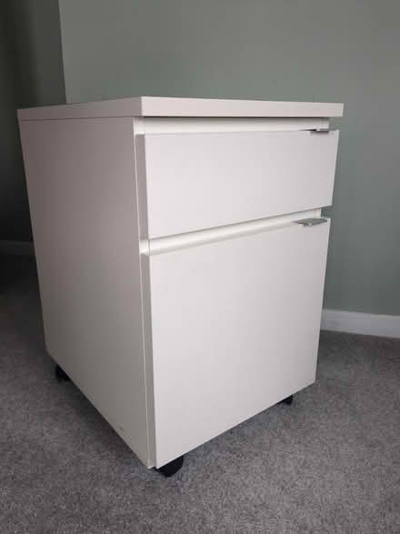 Photo of free IKEA white bedside draws (Willenhall WV12) #2