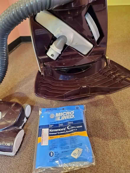Photo of free Kenmore vacuum works great (Ravenna) #2