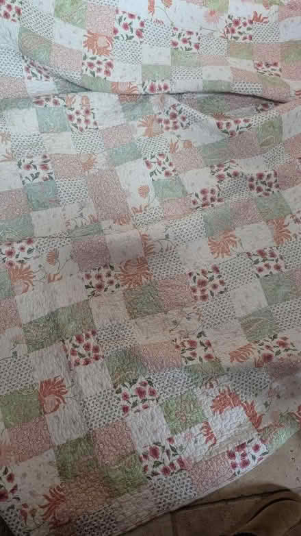Photo of free Large double quilt (Balsall Heath B12) #1