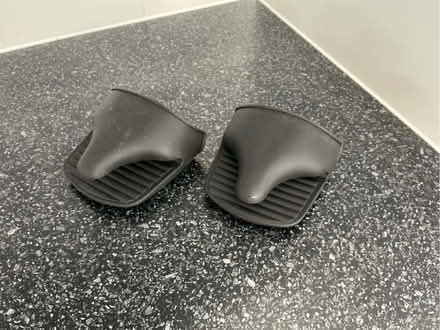 Photo of free Silicone oven grips (Beaconsfield HP9) #1