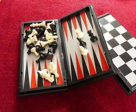 Photo of free Magnetic chess sets (Callowell GL5) #3