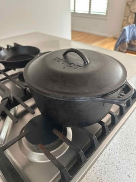 Photo of free Lodge Dutch Oven #8 (Torrance 90501 near Hull MS) #1