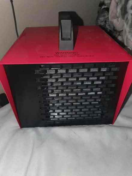 Photo of free Ceramic heater 2000W (feltham, TW14 0qq) #1