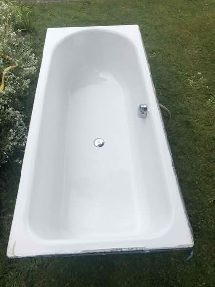 Photo of free Enamel steel bath (Sandymount, Dublin 4) #1
