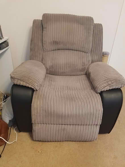 Photo of free Armchair (SK13) #1