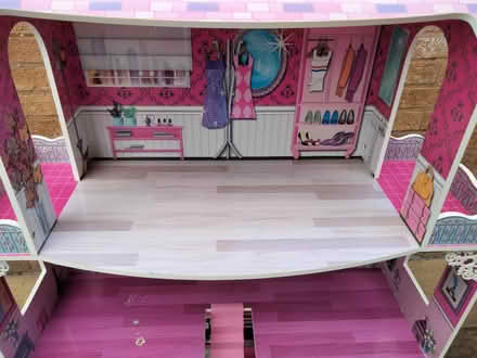 Photo of free Large dolls house (B47) #3