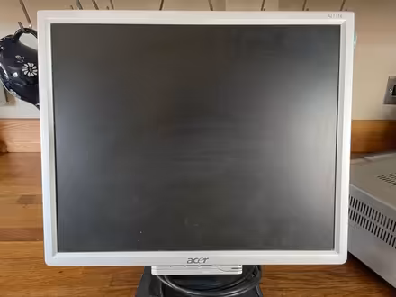 Photo of free Acer Screen (Harrogate HG2) #1
